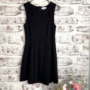 Monteau Los Angeles Pleated Little Black Dress Size Medium